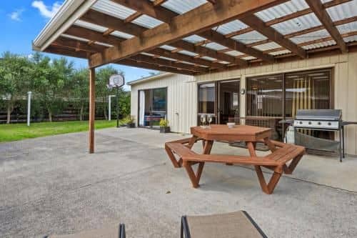 Family Friendly Beach House - Papamoa Holiday Home Family Friendly Beach House - Papamoa Holiday Home