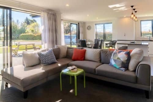 Fiordland Getaway - Te Anau Holiday Home Fiordland Getaway - Te Anau Holiday Home
