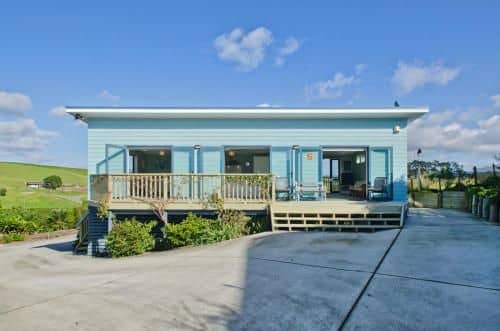 The Blue Cottage with WiFi- Waipu Holiday Home The Blue Cottage with WiFi- Waipu Holiday Home