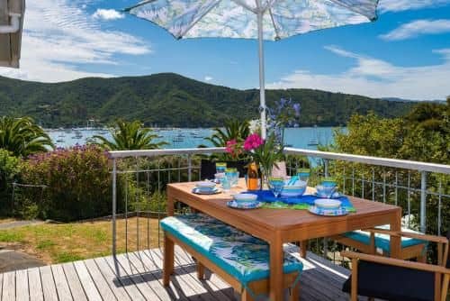 Tirohanga Wai - Waikawa Holiday Home Tirohanga Wai - Waikawa Holiday Home