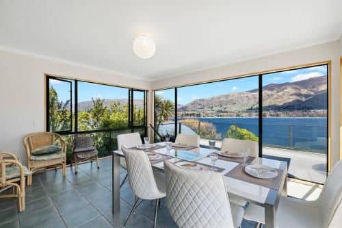 Lakeside Serenity - Wanaka Holiday Home Lakeside Serenity - Wanaka Holiday Home