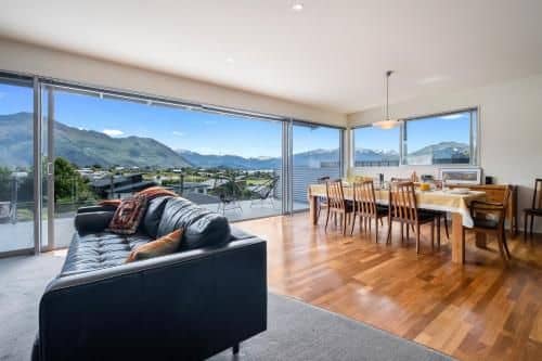 Alpine Attitude - Wanaka Holiday Home Alpine Attitude - Wanaka Holiday Home