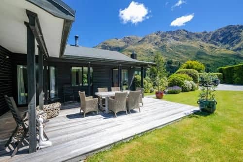 Arthurs Point Mount Views - Queenstown Holiday Home Arthurs Point Mount Views - Queenstown Holiday Home