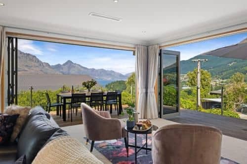 Central Wakatipu Haven – Queenstown Holiday Home