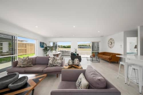 The White House - Kinloch Holiday Home