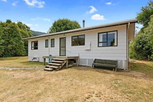 Calbury Crib - Marlborough Sounds Calbury Crib - Marlborough Sounds