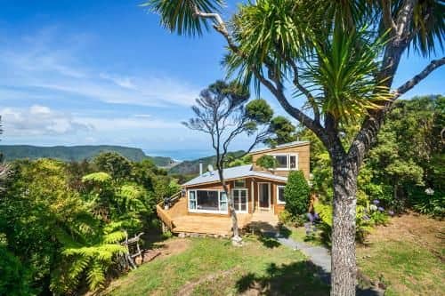 Piha - City Escape, Piha Holiday Home Piha - City Escape, Piha Holiday Home