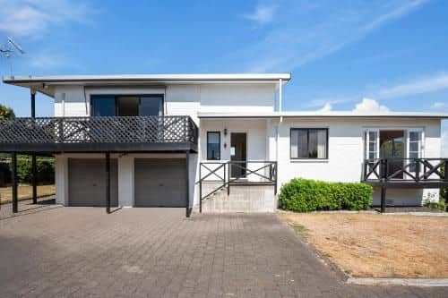Freshwater Lookout - Taupo Central Holiday Home