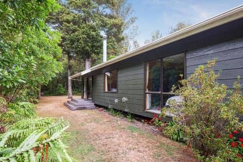 Puka Lodge (Rear dwelling) - Pukawa Bay Holiday Home
