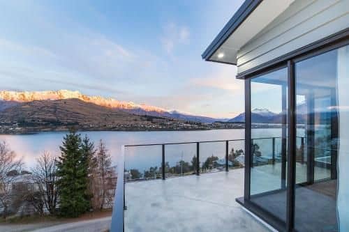 Luxury Winter Retreat - 5 on The Hill Queenstown