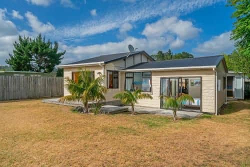 Beach Life Bach - Whangamata Holiday Home Beach Life Bach - Whangamata Holiday Home