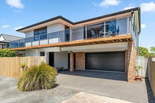 Sparkling Ocean Views - Papamoa Holiday House Sparkling Ocean Views - Papamoa Holiday House