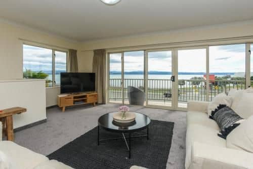 Breakwater Apartment Four - Ahuriri Holiday Home Breakwater Apartment Four - Ahuriri Holiday Home