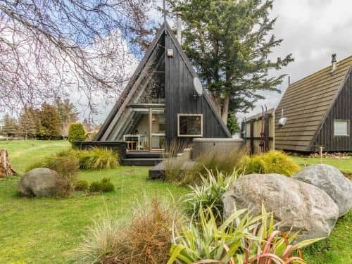 Two Tui with Spa - Ohakune Holiday Home