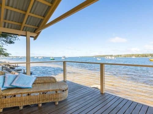 Bluewater - riverfront location with water views Bluewater - riverfront location with water views