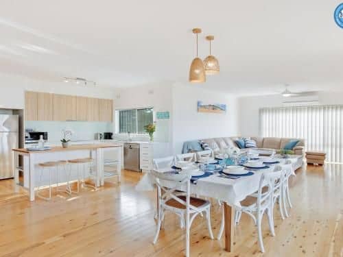 Sienna by the Sea - spacious coastal getaway