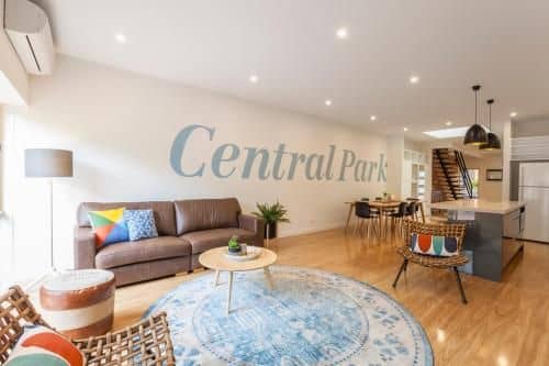 Boutique Stays - Central Park, South Melbourne Townhouse