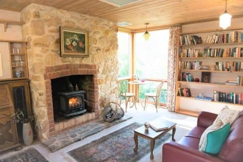 Adelaide Hills 'Camellia Cottage' - WiFi Adelaide Hills 'Camellia Cottage' - WiFi