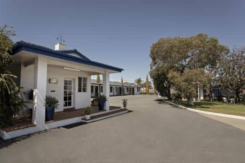 Colonial Motel & Apartments