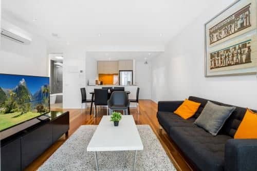 Stylish Apartment With Large Balcony and Parking