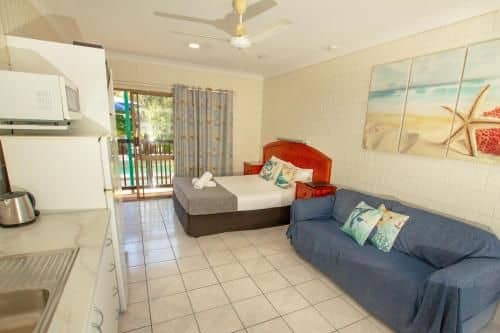 Tropical Palms Resort & 4WD Hire Tropical Palms Resort & 4WD Hire