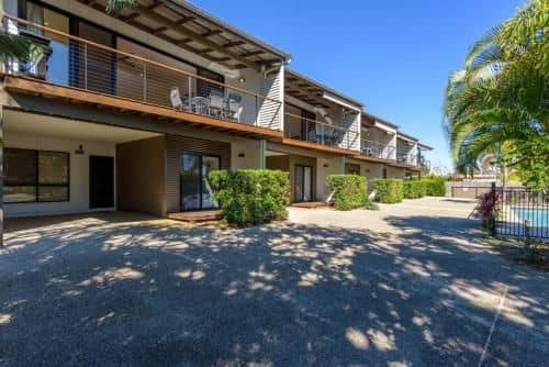 Unit 2 Rainbow Surf - Modern, Double Storey Townhouse With Large Shared Pool, Close To Beach And Shops Unit 2 Rainbow Surf - Modern, Double Storey Townhouse With Large Shared Pool, Close To Beach And Shops