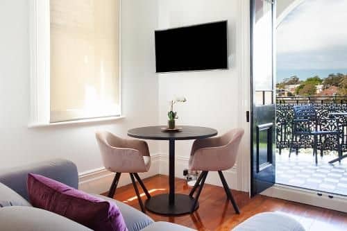 Charming Studio With Balcony in Inner-City Glebe Charming Studio With Balcony in Inner-City Glebe