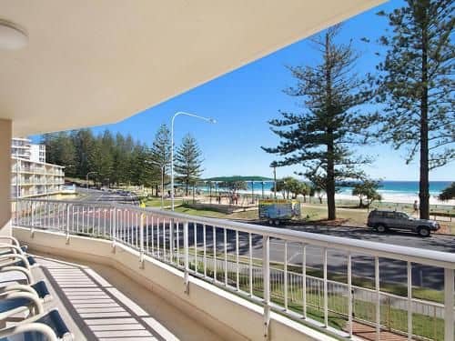 Rainbow Place unit 5 - Beachfront apartment in Rainbow Bay Coolangatta, Southern Gold Coast