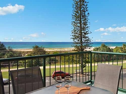 Boardwalk Pacific Unit 8 - On the Beachfront in Bilinga