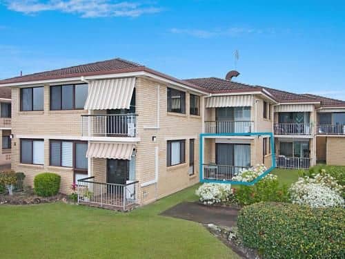 2/8 Banks Avenue - Easy walk to Tweed Heads Bowls club