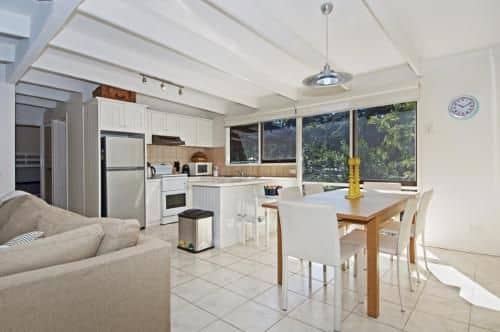 De Angelis Beach House
