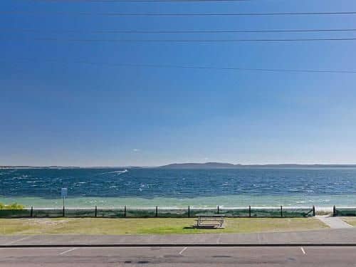 5 'Bayside' 21 Victoria Parade - unbeatable location and Air Conditioned 5 'Bayside' 21 Victoria Parade - unbeatable location and Air Conditioned