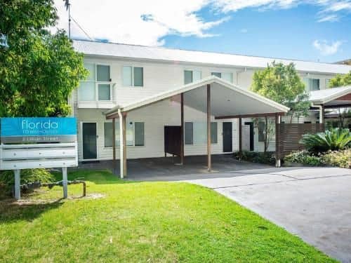 1 'Florida', 5 Lillian Street - 2 min walk to beach, shops & restaurants