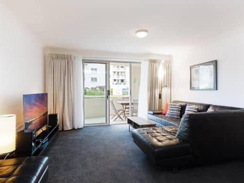 1 'SEASHELLS' 21-23 MAGNUS STREET – WIFI, POOL, LIFT & AIR CONDITIONING