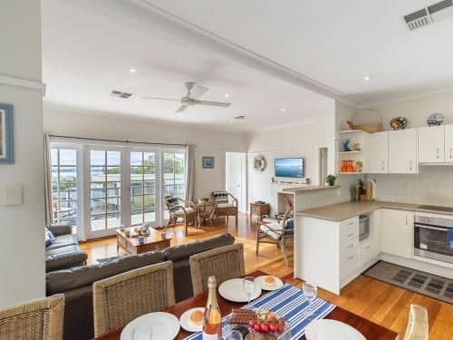 Mon Reve' 4A Tallean Road - pet friendly three bedroom property with air conditioning