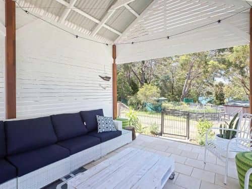 Little Beach House' 4 James Crescent - Little Beach with air con, WiFi and boat parking! Little Beach House' 4 James Crescent - Little Beach with air con, WiFi and boat parking!