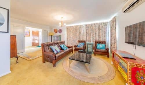 Doncaster Beautiful 4 Bedder+ walking to Westfield Doncaster Beautiful 4 Bedder+ walking to Westfield