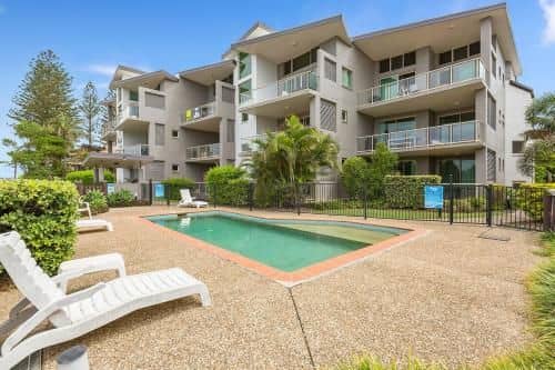BEACH BLISS LUXURIOUS APARTMENT with POOL