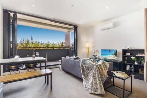 Convenient city apartment with resort-style extras Convenient city apartment with resort-style extras