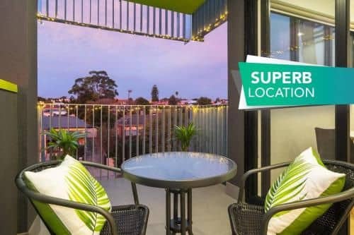 Canopy @ 44-Minutes from the CBD, Train and Cafes - Wifi - Nespresso - Amenities Canopy @ 44-Minutes from the CBD, Train and Cafes - Wifi - Nespresso - Amenities