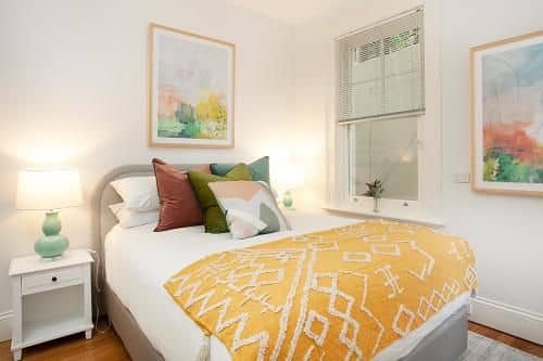 Funky Inner West Studio with Patio, 20 Min from CBD