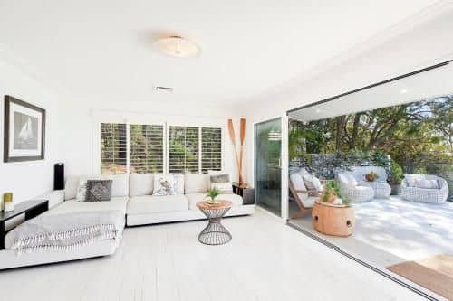 Stunning Oceanview Retreat Between Beach and Bush Stunning Oceanview Retreat Between Beach and Bush