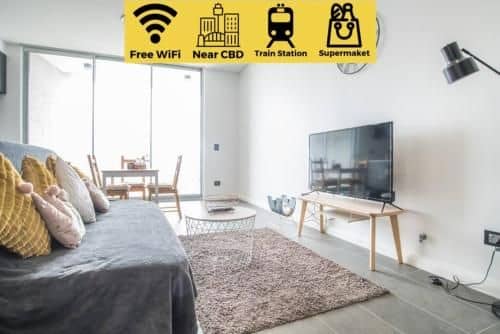 Home with Perfect location! Close to Train&CBD