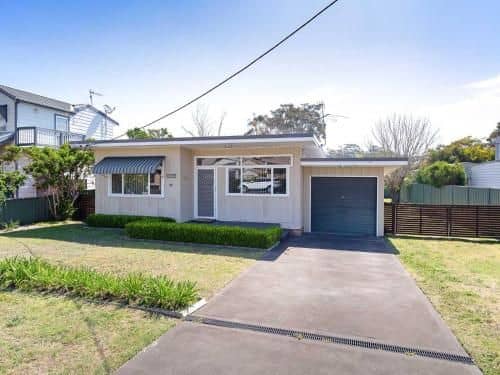 'Shoalz', 28 Rigney Street - Renovated Pet Friendly Cottage & Boat Parking 'Shoalz', 28 Rigney Street - Renovated Pet Friendly Cottage & Boat Parking