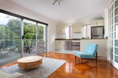 Sunlit Bondi Beach Apartment With Balcony, Parking Sunlit Bondi Beach Apartment With Balcony, Parking