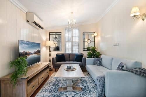 Contemporary Cottage in Perfect Lifestyle Address Contemporary Cottage in Perfect Lifestyle Address