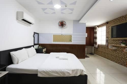 OYO 1149 Avatar Hotel