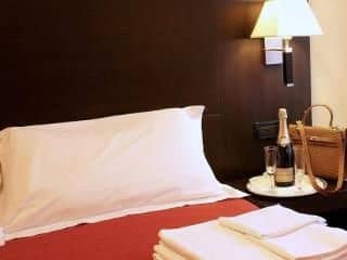 Hotel Versailles