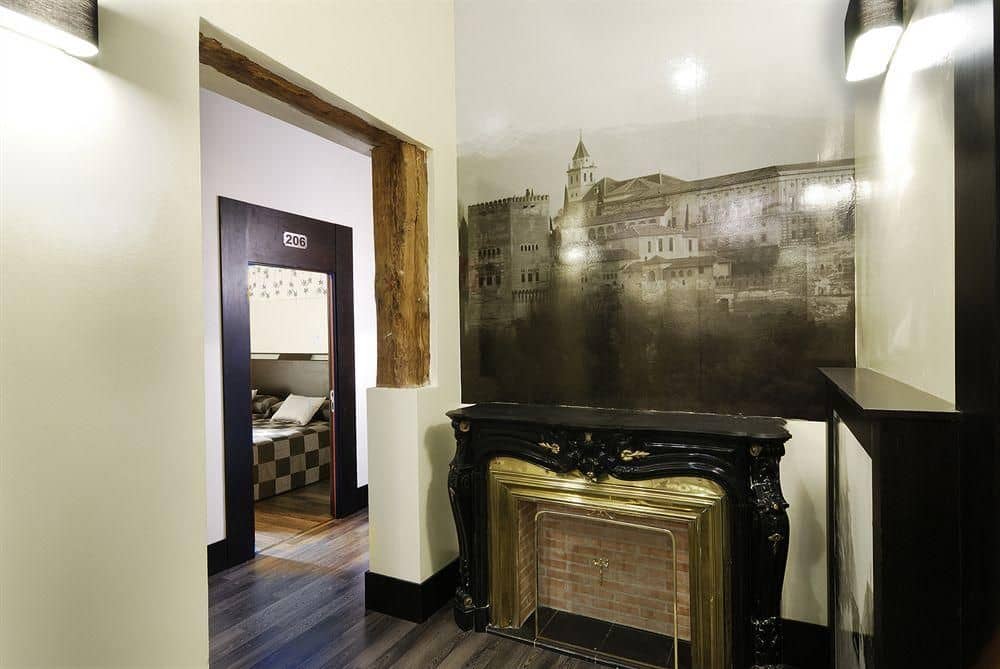 Hostal Alhambra Suites