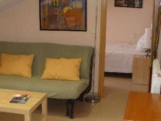 4B Olmo Apartments